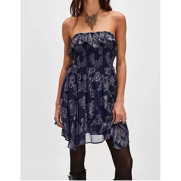 Free‎ People GARDENIA Ruffled Strapless Metallic Smocked Mini Dress XS NWOT $128 - Picture 1 of 10